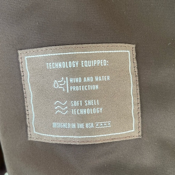 Ariat Logan soft shell zip up vest brown southwest print large - Picture 8 of 14